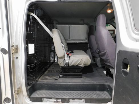 Used 2014 Ford E-250 and Econoline 250 w/ Power Group image 60