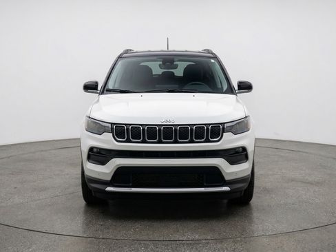 Used 2025 Jeep Compass Limited AWD/4WD image 2