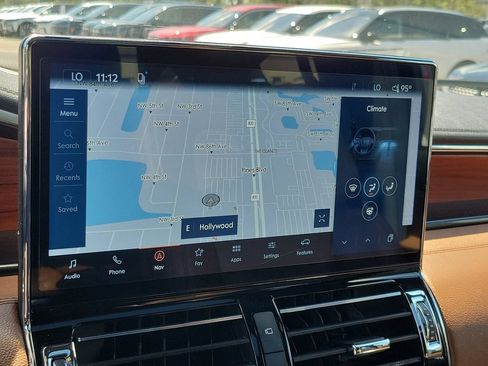 Certified 2024 Lincoln Navigator Reserve AWD/4WD image 25