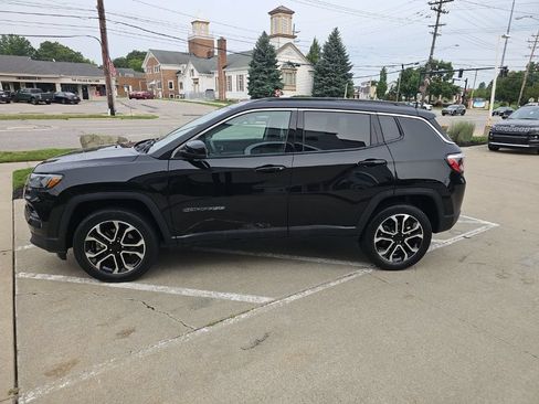 Certified 2022 Jeep Compass Limited AWD/4WD image 10