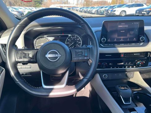 Used 2023 Nissan Rogue SL image 29
