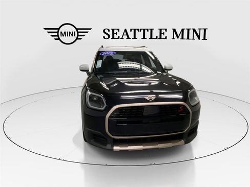 Certified 2025 MINI Cooper Countryman S w/ Comfort Package Max image 3