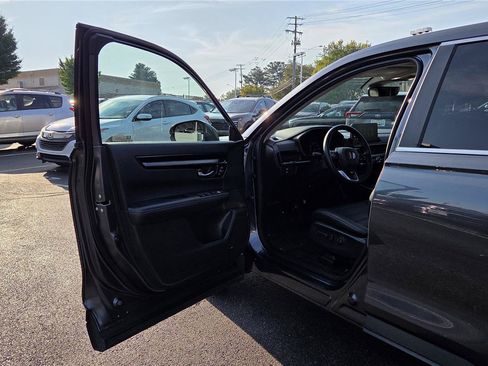 Used 2025 Honda CR-V EX-L image 12