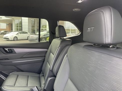 New 2026 Buick Enclave Sport Touring w/ Power Package image 17