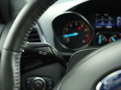 Used 2019 Ford Escape Titanium image 23