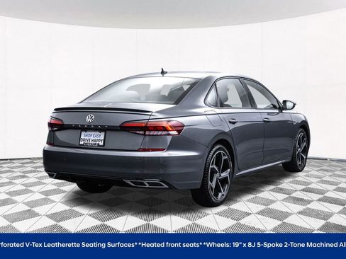 Used 2022 Volkswagen Passat 2.0T R-Line image 10