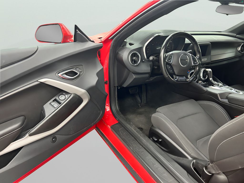 Used 2023 Chevrolet Camaro LT RWD image 10