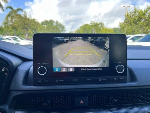 Used 2025 Honda CR-V LX image 8