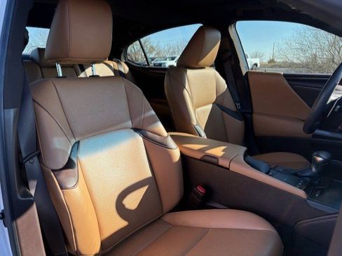 Used 2021 Lexus ES 350 w/ Premium Package image 18