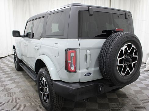Used 2024 Ford Bronco Outer Banks AWD/4WD image 34