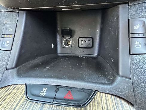 Used 2019 GMC Acadia Denali w/ Technology Package FWD image 19