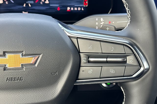 New 2027 Chevrolet Traverse LT w/ Sun and Wheel Package FWD image 36