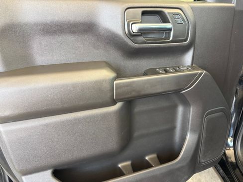 Used 2024 Chevrolet Silverado 1500 Custom Trail Boss w/ LPO, Dark Essentials Package AWD/4WD image 10