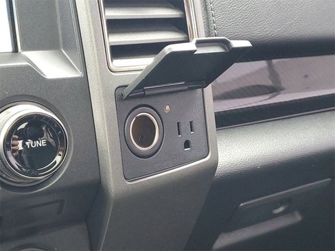 Used 2017 Ford F150 Raptor w/ Equipment Group 802A Luxury image 29