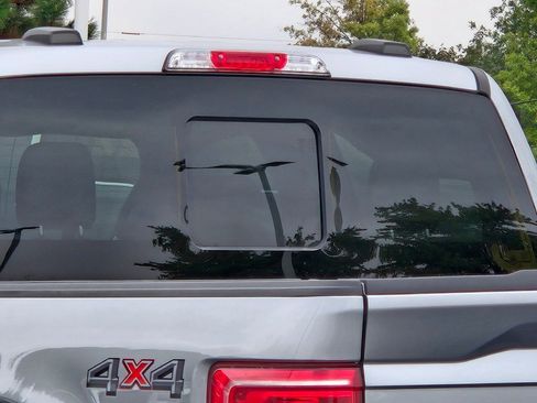 Certified 2022 Ford F150 XLT w/ Equipment Group 302A High image 13