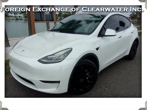 Used 2021 Tesla Model Y Long Range image 1