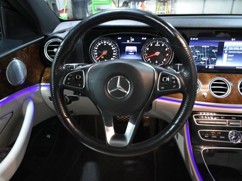 Used 2018 Mercedes-Benz E 400 4MATIC Sedan image 12