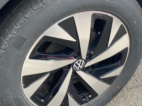 Used 2023 Volkswagen ID.4 Pro RWD image 17