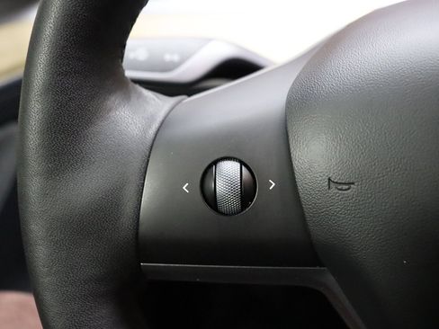 Used 2023 Tesla Model 3 Standard Range RWD image 46