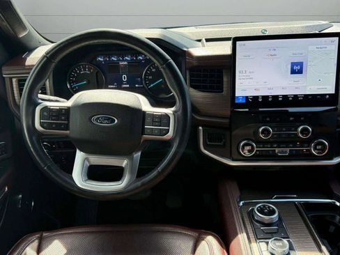 Used 2024 Ford Expedition Limited image 22