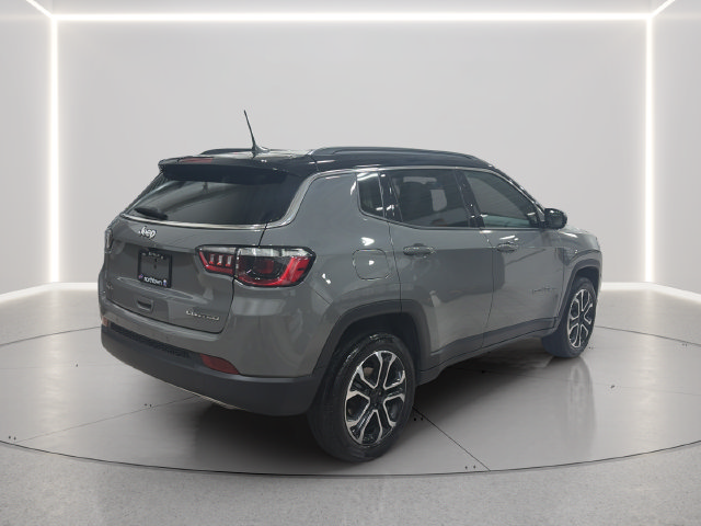 Used 2023 Jeep Compass Limited AWD/4WD image 5