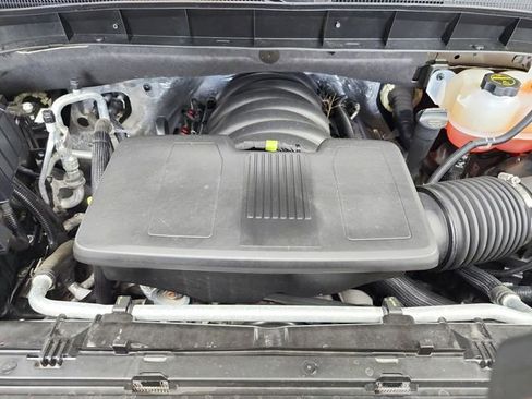 Used 2025 GMC Sierra 1500 AT4 w/ Technology Package AWD/4WD image 17