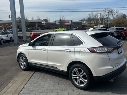 Used 2018 Ford Edge Titanium w/ Technology Package image 13