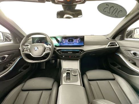 Used 2025 BMW 330i xDrive Sedan AWD/4WD image 3