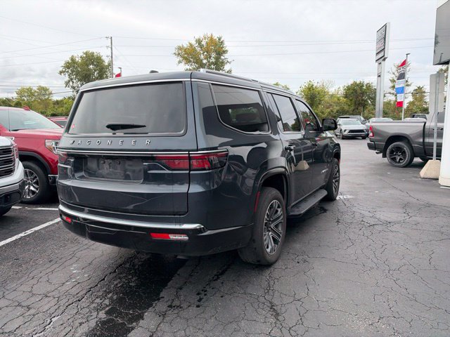 Used 2024 Jeep Wagoneer 4WD w/ Premium Group I image 4
