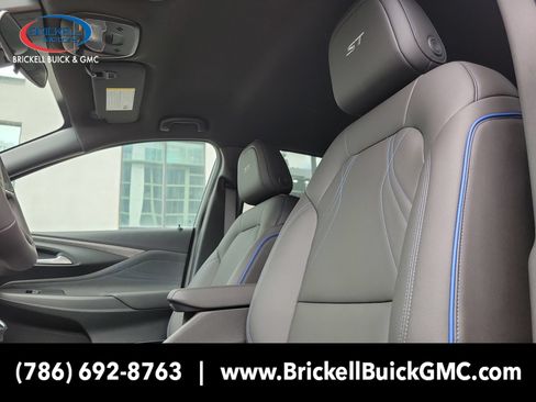 New 2026 Buick Envista Sport Touring w/ Convenience I Package FWD image 21