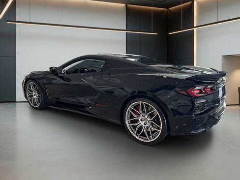 Used 2023 Chevrolet Corvette Z06 w/ Stealth Interior Trim Package RWD image 3