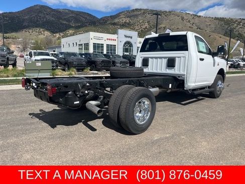New 2026 RAM 3500 Tradesman w/ Chrome Appearance Group A AWD/4WD image 3