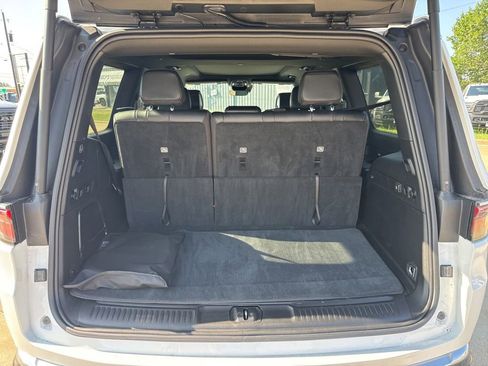Used 2024 Jeep Wagoneer 2WD w/ Premium Group I image 16