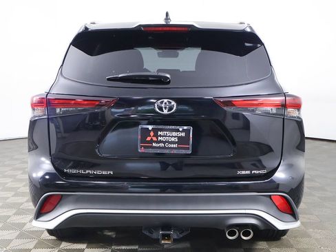 Used 2025 Toyota Highlander XSE AWD/4WD image 14