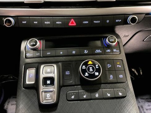 Used 2024 Hyundai Palisade Limited AWD/4WD image 33