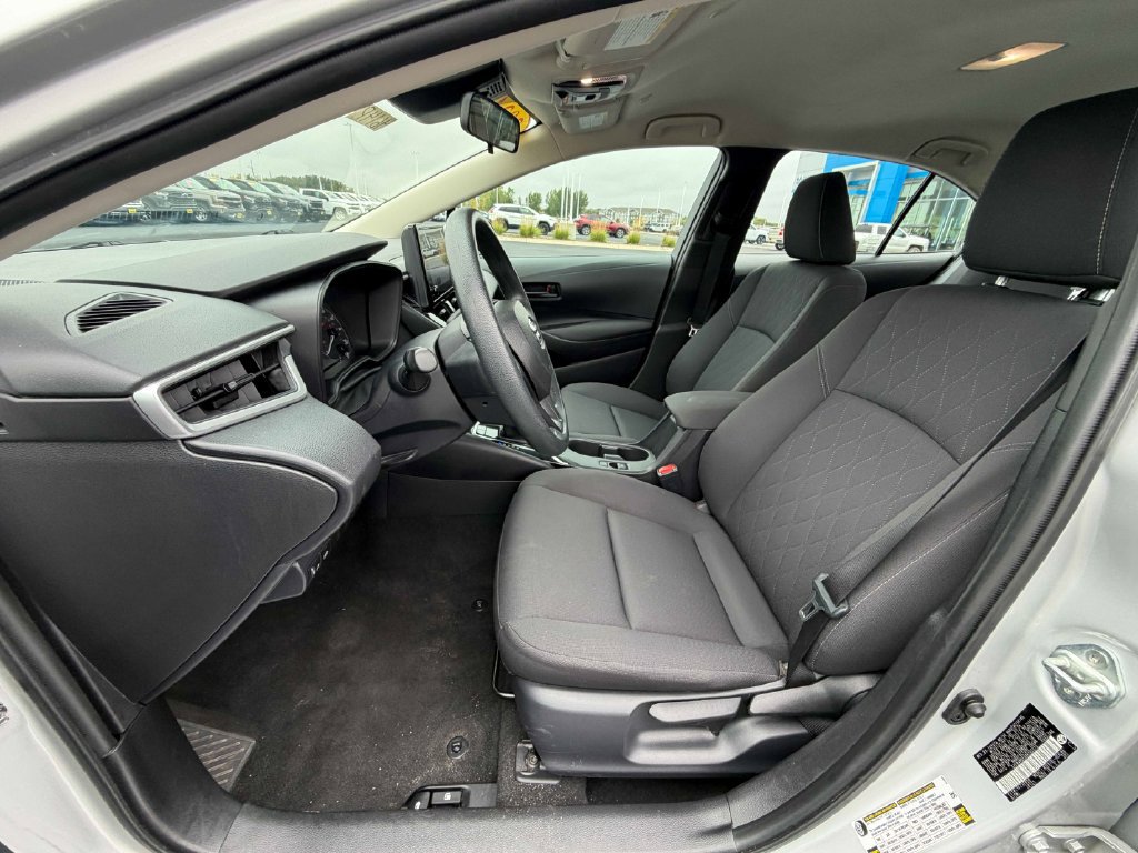 Used 2024 Toyota Corolla LE FWD image 18