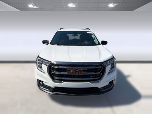 Used 2022 GMC Terrain AT4 w/ Infotainment Package II AWD/4WD image 6