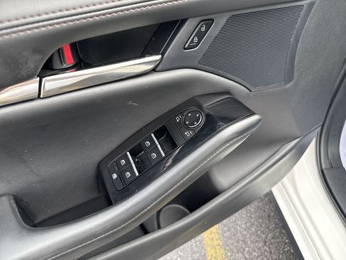 Used 2025 MAZDA MAZDA3 s image 14