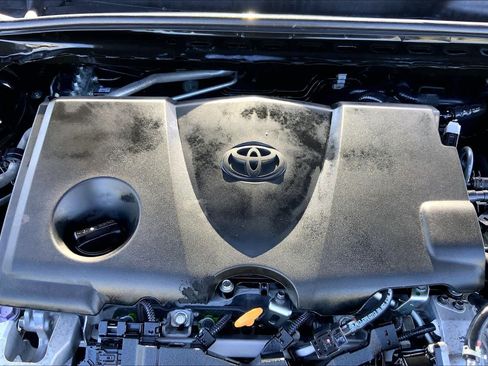 Used 2023 Toyota Camry SE FWD image 32