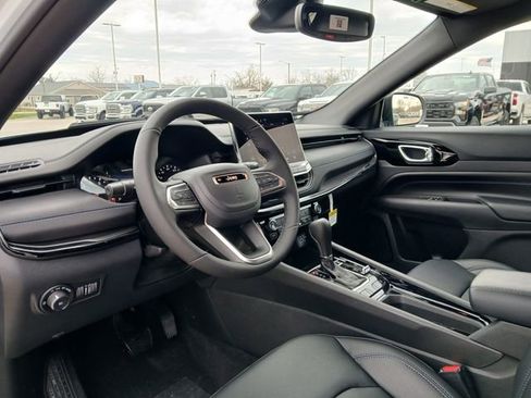 New 2026 Jeep Compass Limited image 9