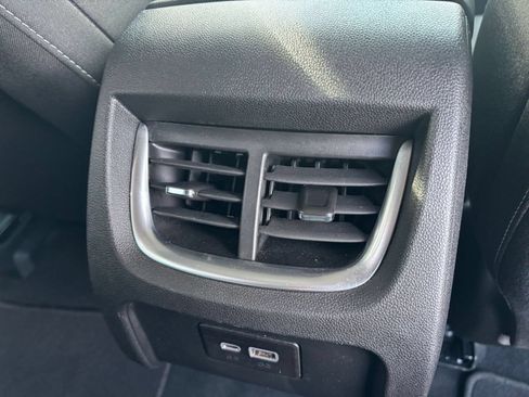 Used 2026 Chevrolet Blazer LT FWD image 22