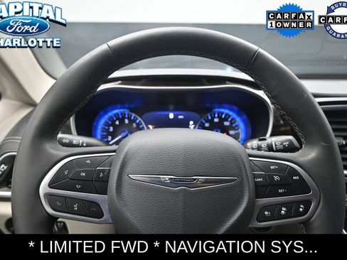 Used 2024 Chrysler Pacifica Limited FWD image 17