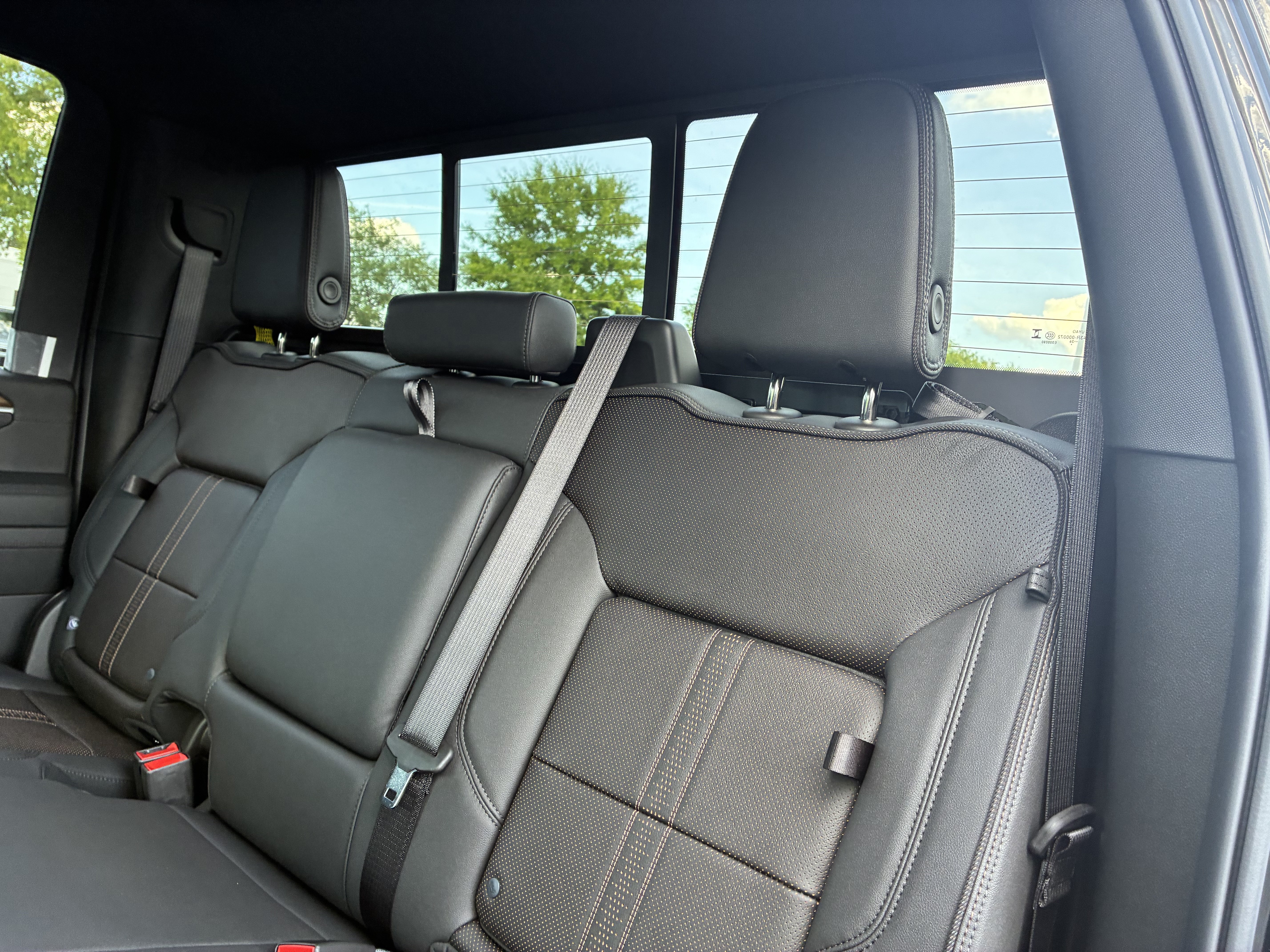 New 2026 Chevrolet Silverado 2500 High Country w/ Midnight Edition AWD/4WD image 15