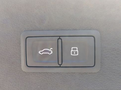 Used 2018 Audi Q3 2.0T Premium Plus w/ Premium Plus Package image 14