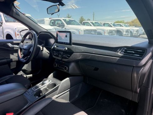 Used 2025 Ford Escape ST-Line AWD/4WD image 22