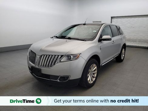Used 2013 Lincoln MKX image 1