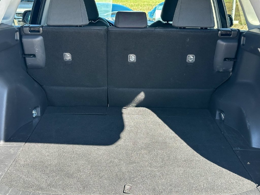 Used 2025 Toyota RAV4 XLE FWD image 20