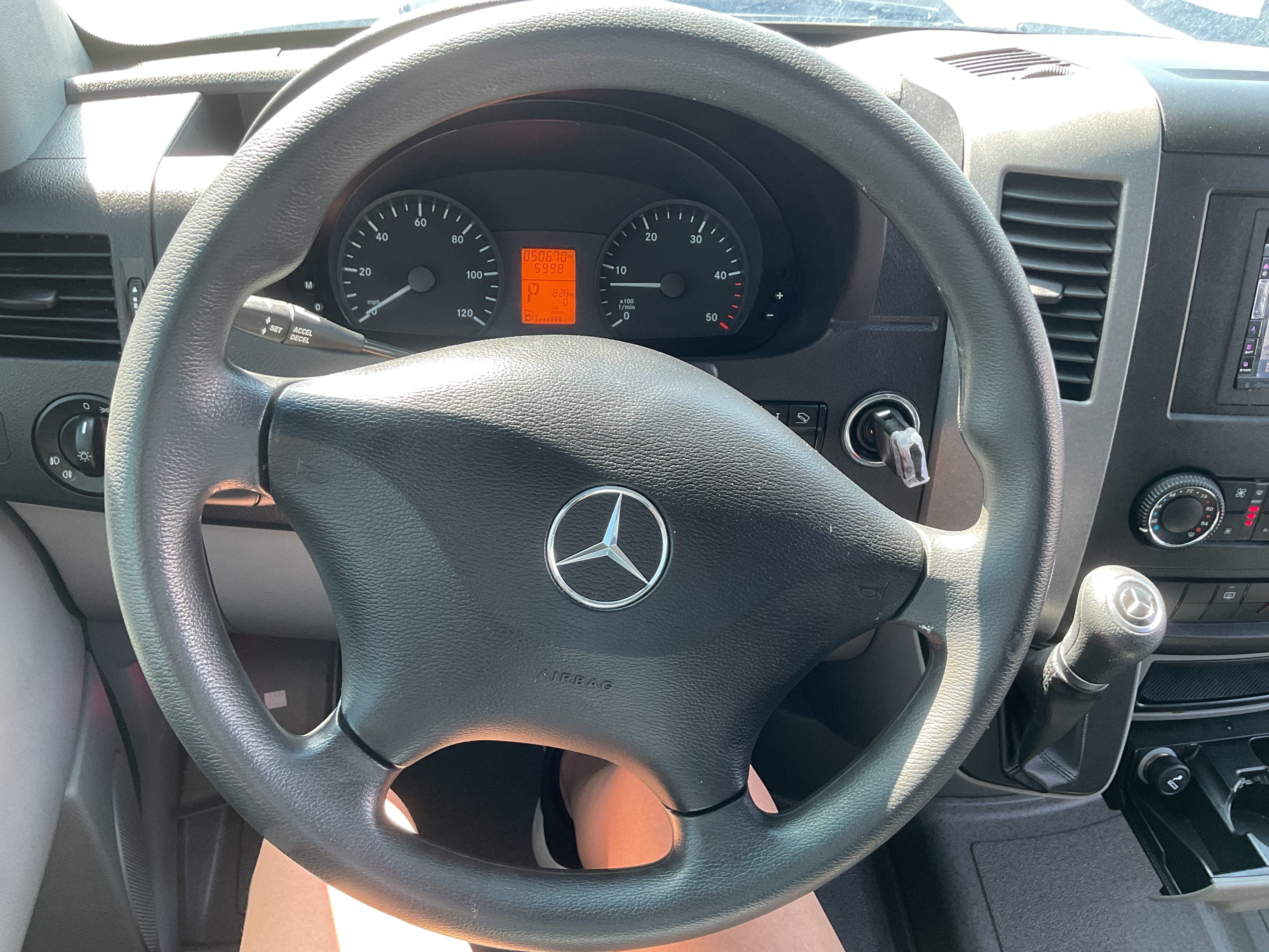 Used 2017 Mercedes-Benz Sprinter 2500 image 9