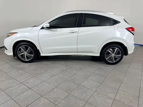 Used 2019 Honda HR-V Touring image 2