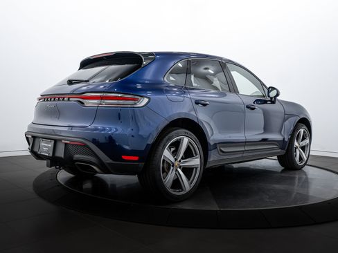 Certified 2025 Porsche Macan image 7